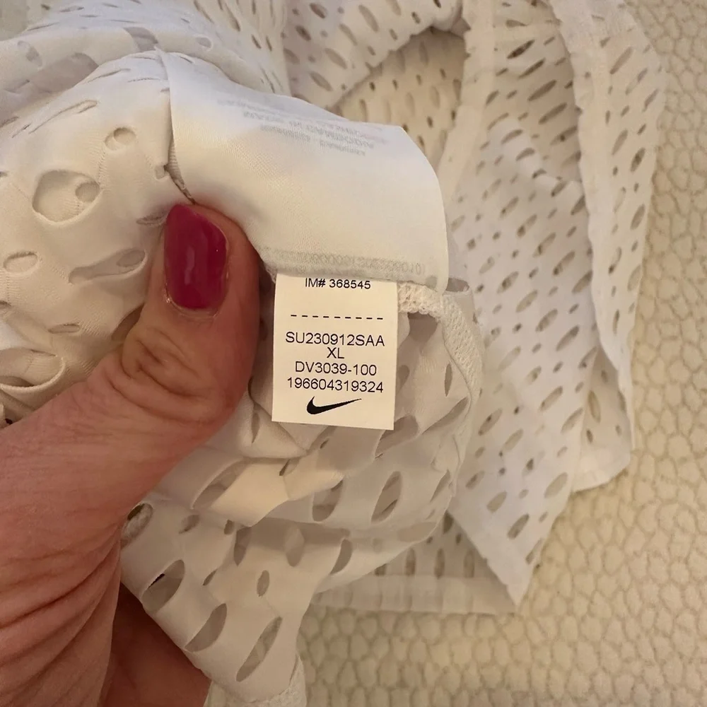 White Eyelet Sleeveless Dress - Picture 8 of 9